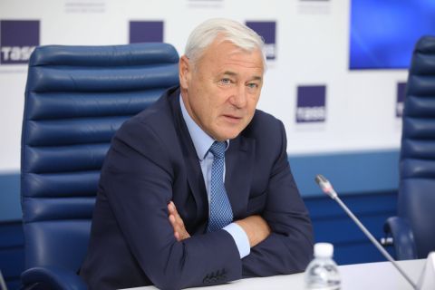 Анатолий Аксаков Анатолий Аксаков