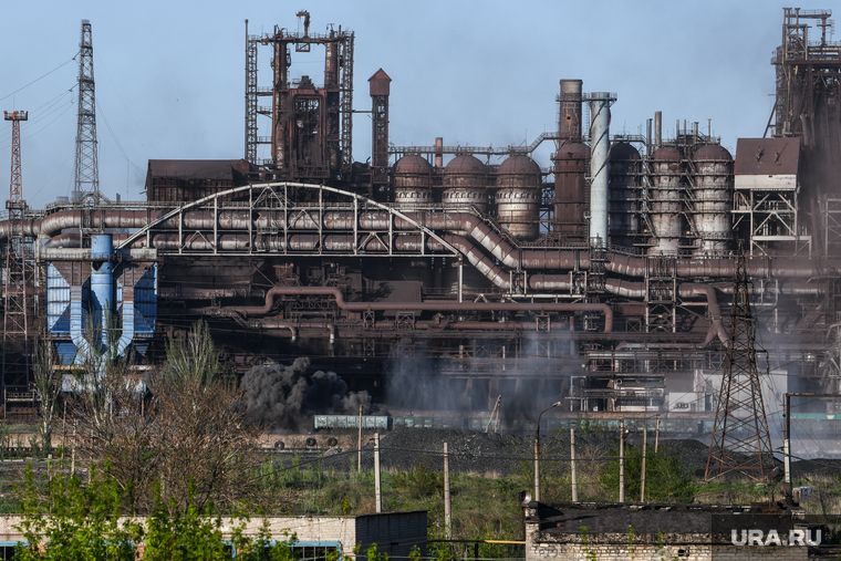 С «Азовстали» вышла почти тысяча боевиков, ВСУ обстреливают села. Главное о спецоперации на 18 мая