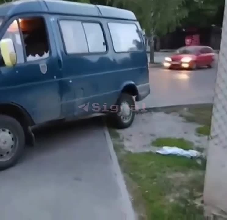 Перестрелка в Харькове Расстреляна газель с эмблемой теробороны