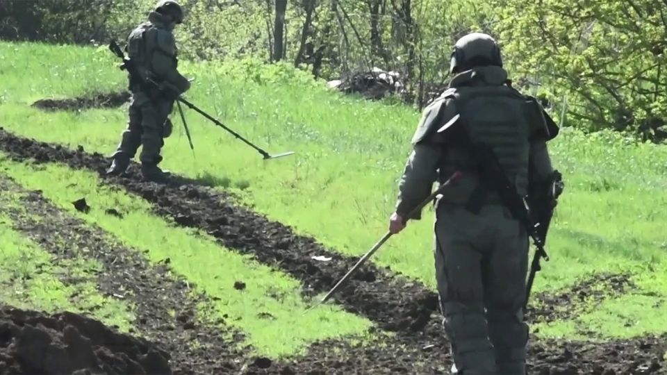 Харьковской области военные разминируют освобожденные населенные пункты