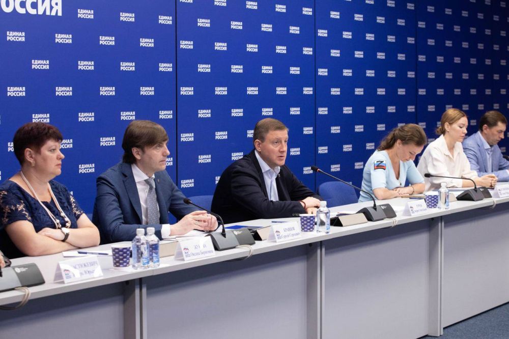 ������: � 1 �������� ������� ������� ������ � �������������� ��������� ����� �������� ����������� ����������