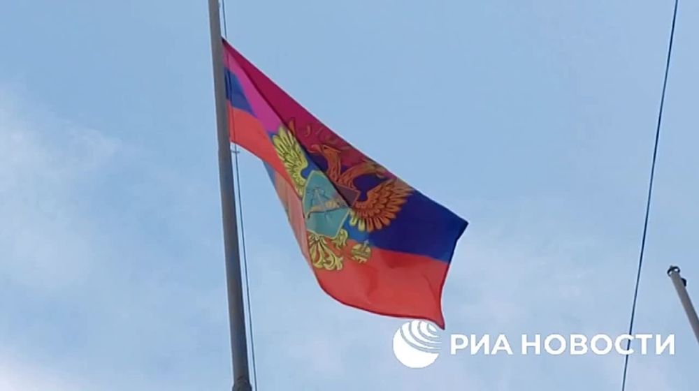 Над зданием администрации в Купянске Харьковской области поднят новый флаг