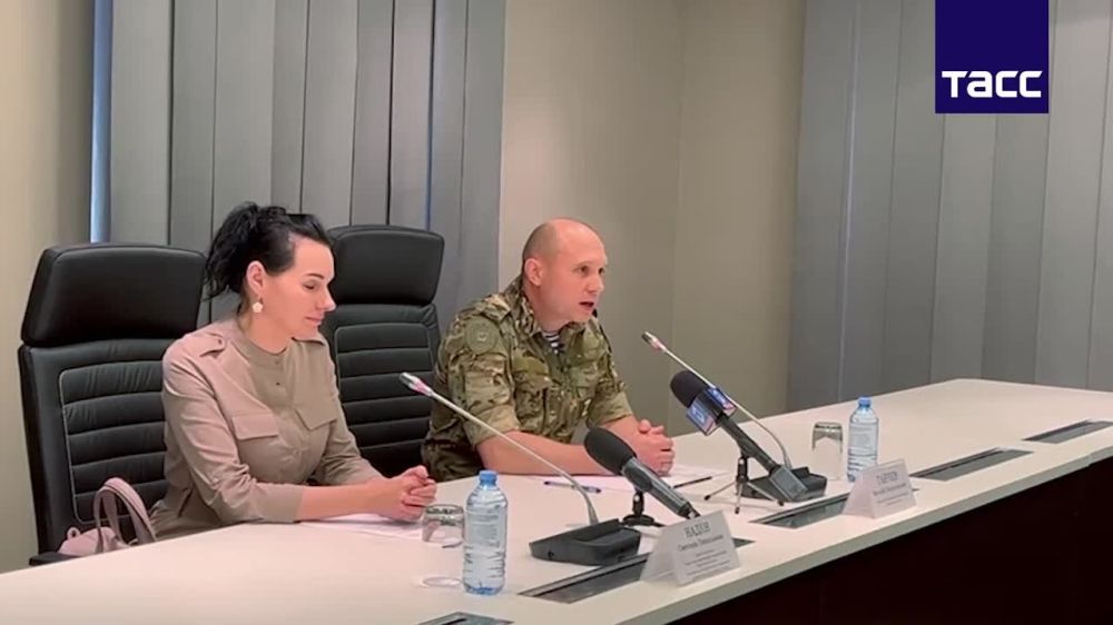 Глава Донецкой Народной Республики Денис Пушилин и глава военно-гражданской администрации Харьковской области Виталий Ганчев подписали коммюнике о сотрудничестве