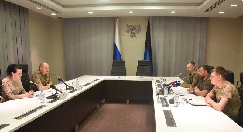 Денис Пушилин: С главой военно-гражданской администрации Харьковской области Виталием Ганчевым подписали коммюнике