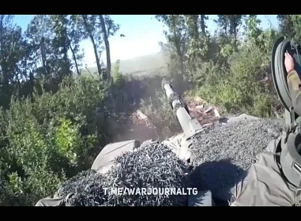 Т-90М ВС России обрабатывает позиции противника на Харьковском направлении