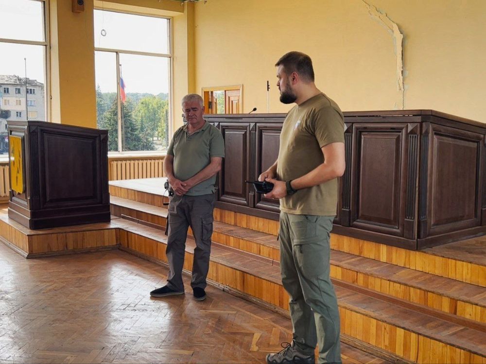 Вместе с главой Военно-гражданской администрации Изюмского района Харьковской области Владиславом Соколовым встретились со старшими по территориям