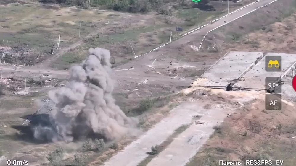 Уничтожение Т-64 ВСУ бойцами 11-го полка Народной милиции ДНР в районе Первомайского