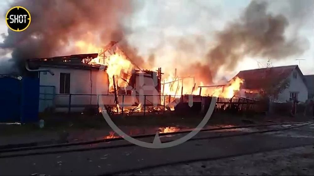 Белая Березка — попадание украинского снаряда в жилой дом. Также есть прилеты в пограничные села Курской области