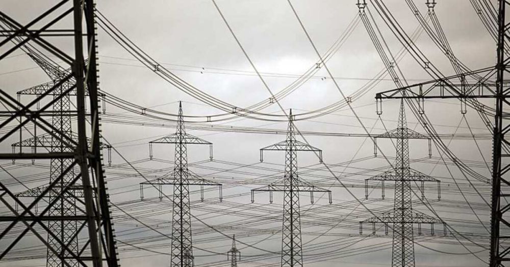 Зеленский подтвердил уничтожение трех энергетических объектов Украины