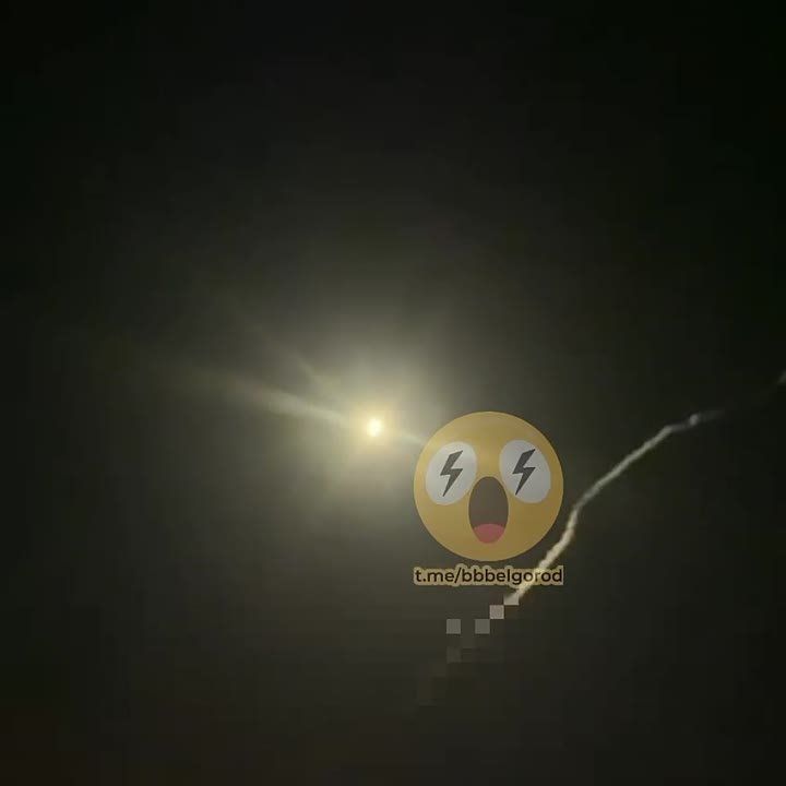 Ракетный удар по Харькову и взрыв над Белгородом, вероятно одна из ракет сработала нештатно