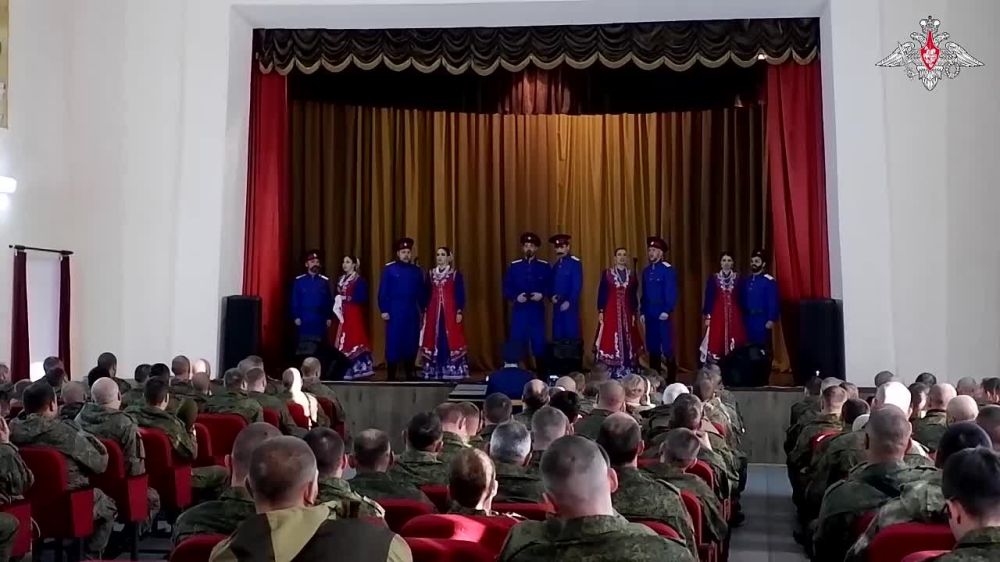 Музыкальный заряд: в Волгоградской области для мобилизованных военнослужащих состоялся концерт государственного Ансамбля российского казачества