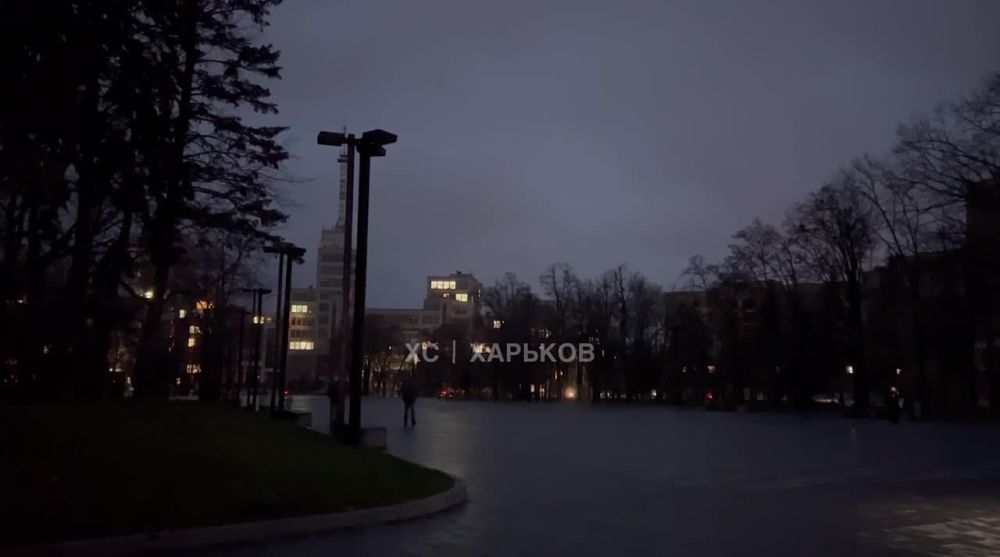 Вечерний Харьков.. Недавно слышны были сирены