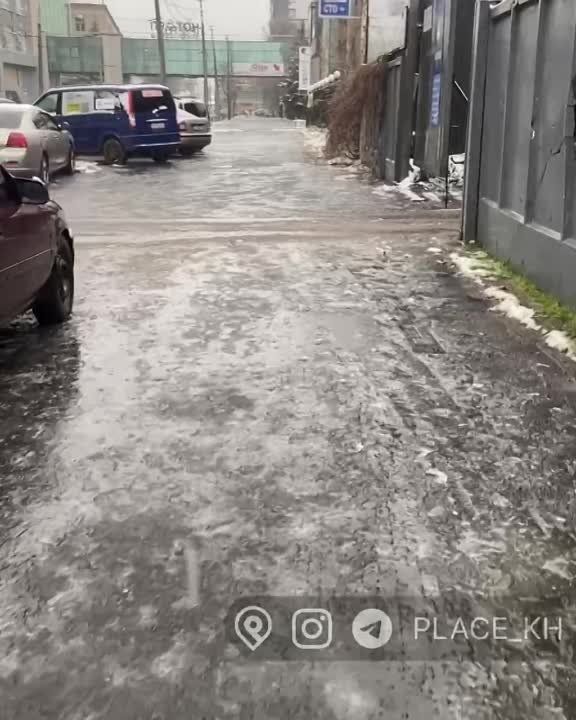 Погода сегодня утром. В Харькове пошел первый снег, что фактически означает начало зимы