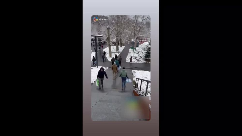 Коротко о ситуации по Харькову: очереди на остановках, неработающие заправки, вода из бюветов, супермаркеты только за наличку