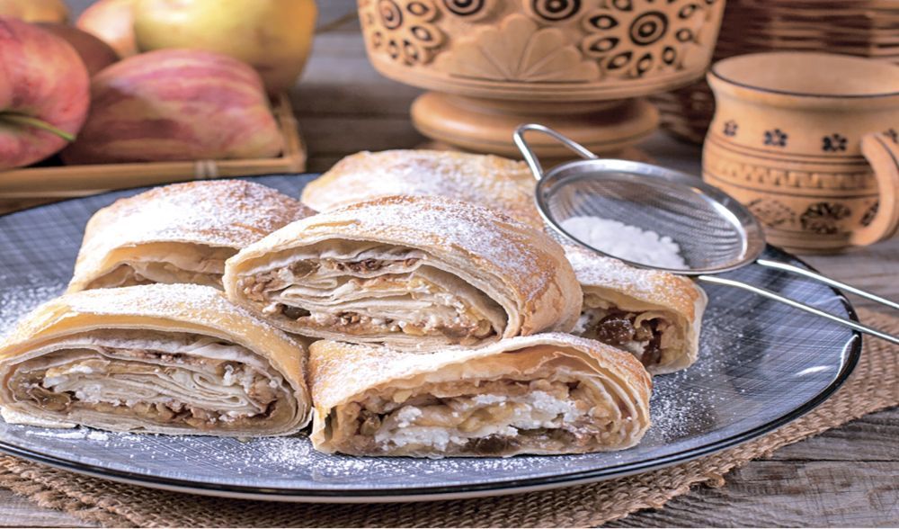 «Ленивый» творожный штрудель в лаваше: рецепт от «Крымской газеты»