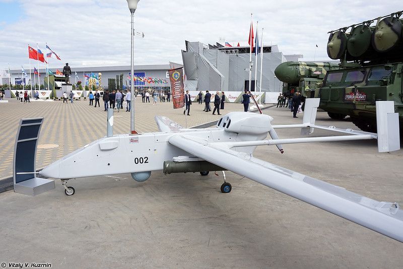 Появились новые кадры боевого применения разведывательно-ударного БПЛА «Форпост-РУ» для нанесения ударов по ВСУ в ходе проведения СВО на Украине
