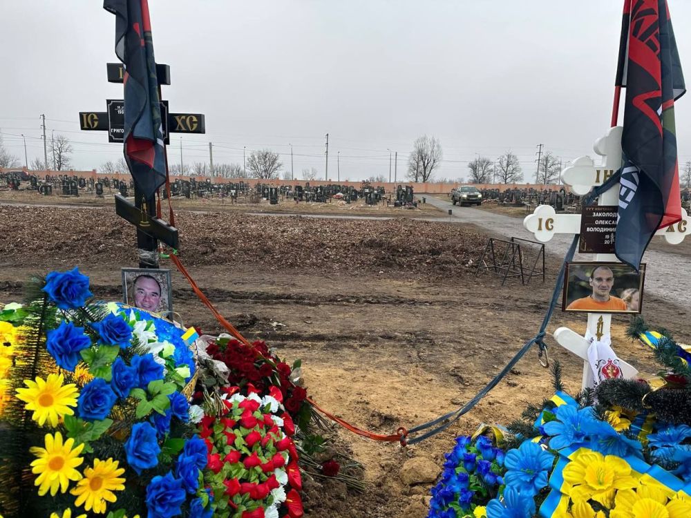 Мастера спорта по альпинизму уничтожены под Соледаром