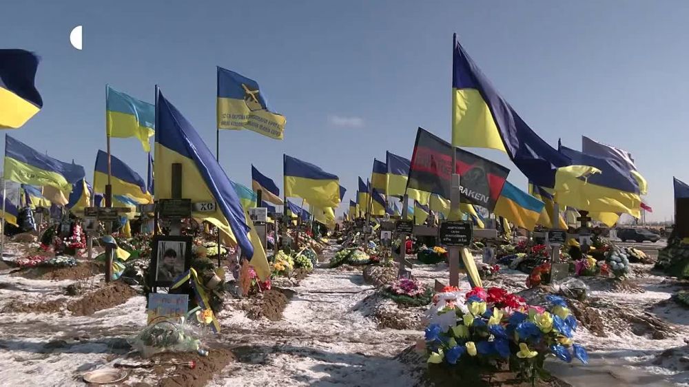 УкроСМИ информируют, что на одном из городских кладбищ Харькова заканчивается территория для военных захоронений