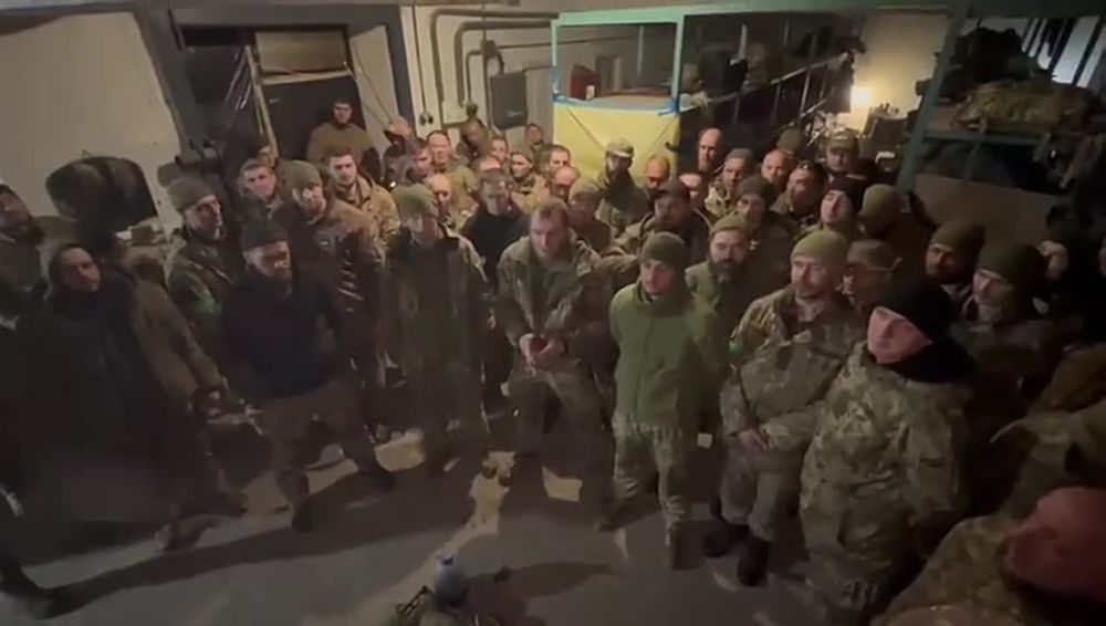 31 марта 2023 года. Бойцы 228 батальона 127 бригады ТрО (Харьковская обл.) выражают коллективное недоверие командованию. Подразделения бригады обманным путём отправлены под Бахмут "вместо спецназа", нет экипировки и вооружения..