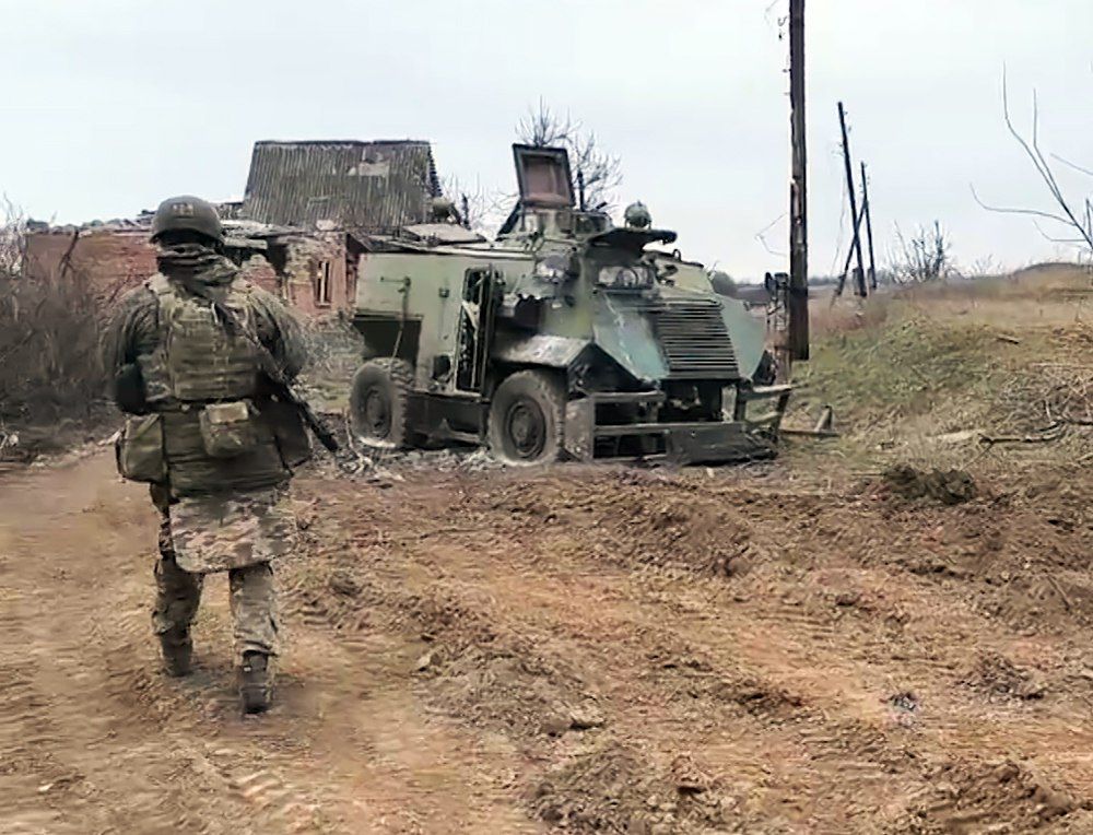 Западные военные эксперты полагают, что нацисты в ходе весеннего наступления потеряют не менее 70 процентов всей наличной техники
