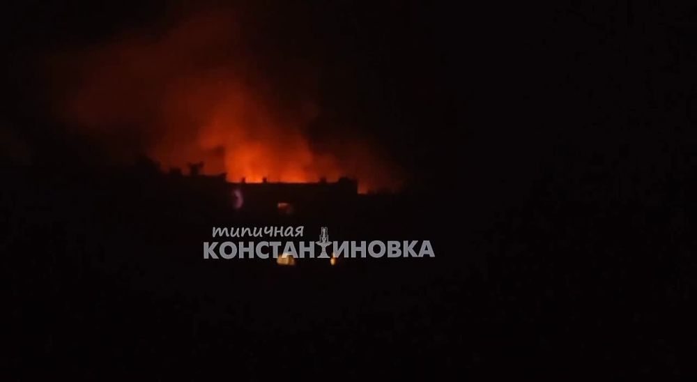В Кировограде ночью тремя ударами БПЛА камикадзе Герань уничтожена нефтебаза ВСУ