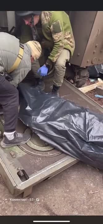 "Только начался бой. Я посчитал.Это уже 14-надцатая машина"