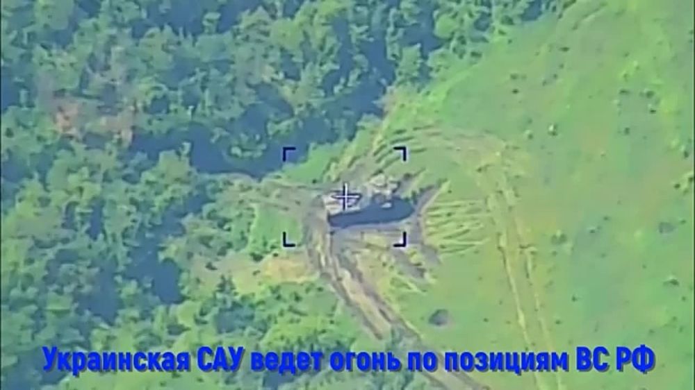 Артиллеристы 1-й гвардейской танковой Армии ЗВО ВС России в ходе контрбатарейной борьбы уничтожили две 155-мм украинских САУ "AHS Krab" производства Польши на Купянском направлении