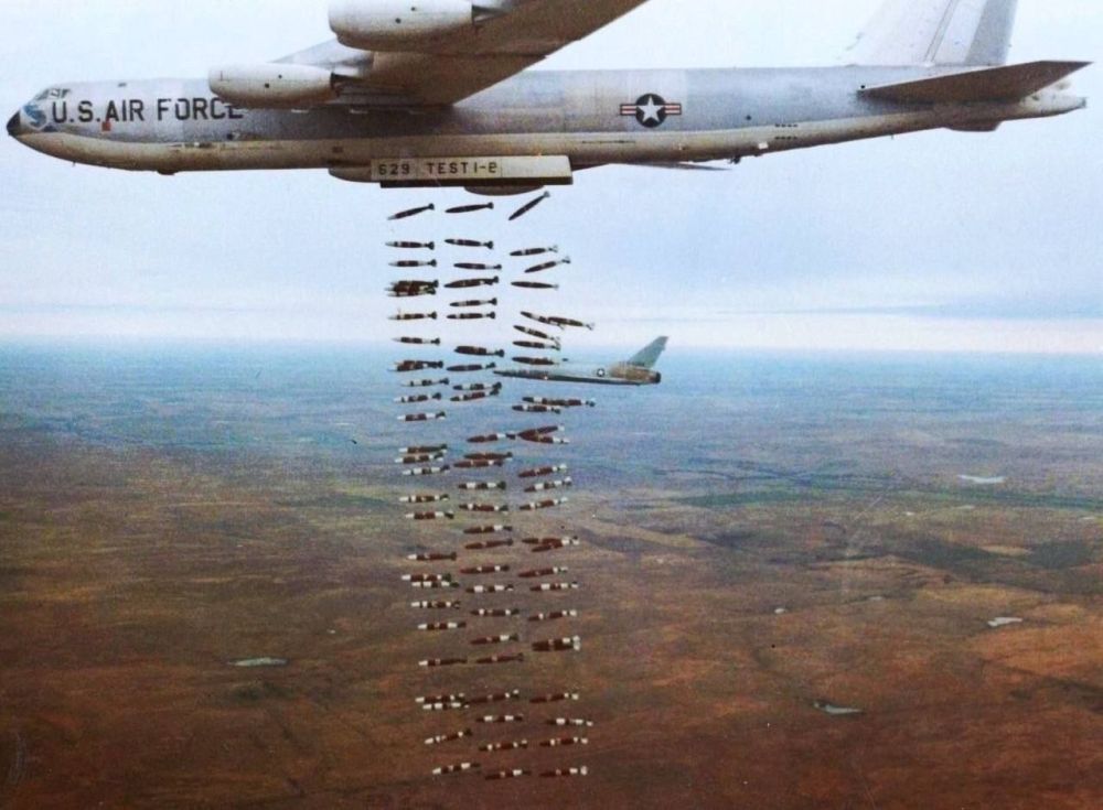 � 1964 �� 1973 ��� ������������ B�52 �������� �������� 270 ��������� ��������� ����