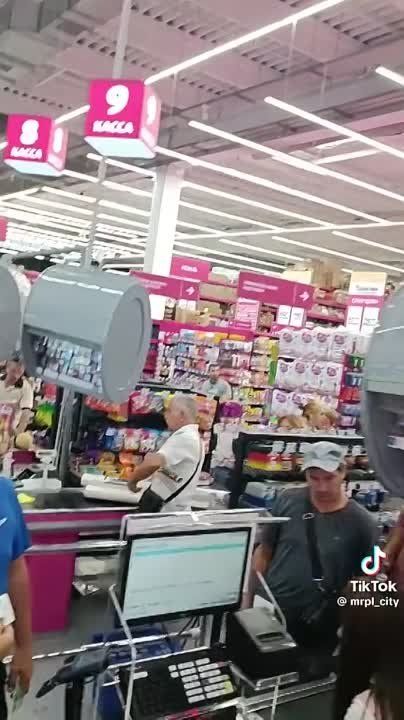 Ну как же только изощренно издеваются русские оккупанты над украинцами!