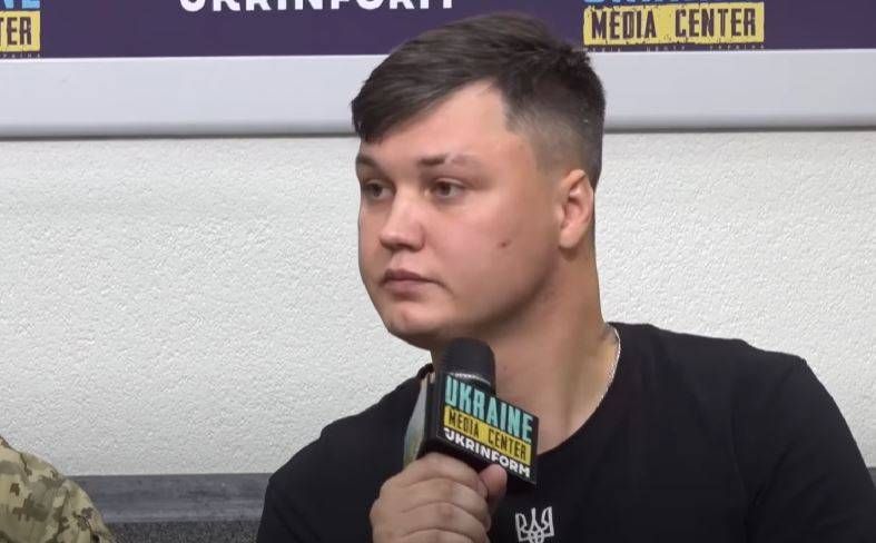 Кроме пилота-предателя Максима Кузьминова на угнанном по заданию ГУР вертолете Ми-8 находились два члена экипажа, их личности частично раскрыло издание Baza в своем тг-канале