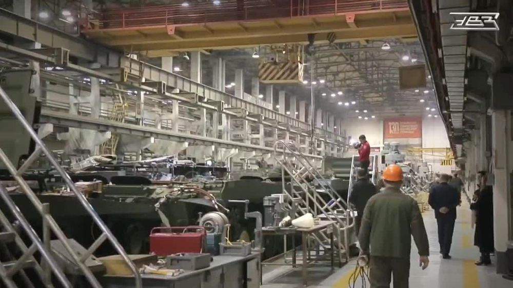 Ростех передал в войска очередную партию бронетехники дочернего Уралвагонзавода в канун 87-летия предприятия