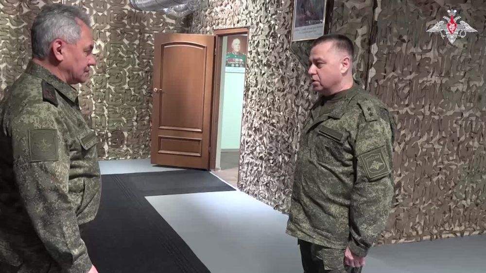 Министр обороны Российской Федерации генерал армии Сергей Шойгу в ходе рабочей поездки в зону специальной военной операции проверил передовой пункт управления российской группировки войск «Восток» на Южно-Донецком направлении