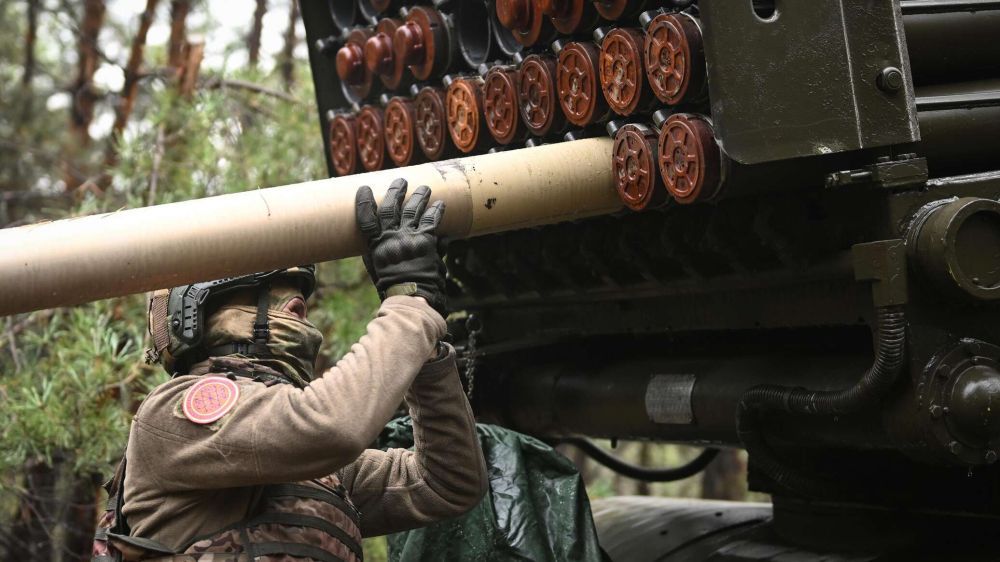 ����� 900 �������� � 8 ������ �� �����: ������ ��� � ���� ������������