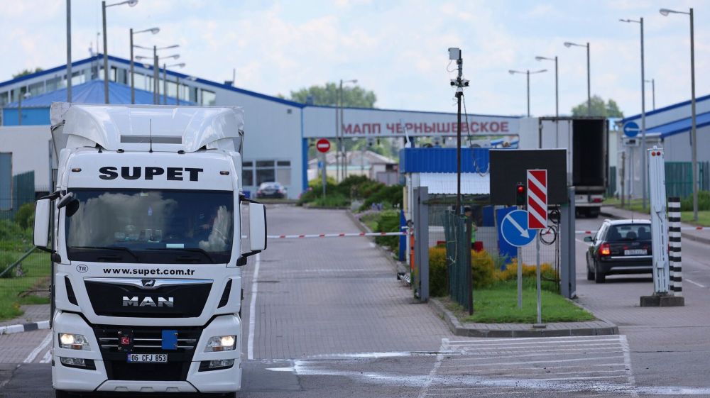 Польские перевозчики заблокировали границу с Украиной