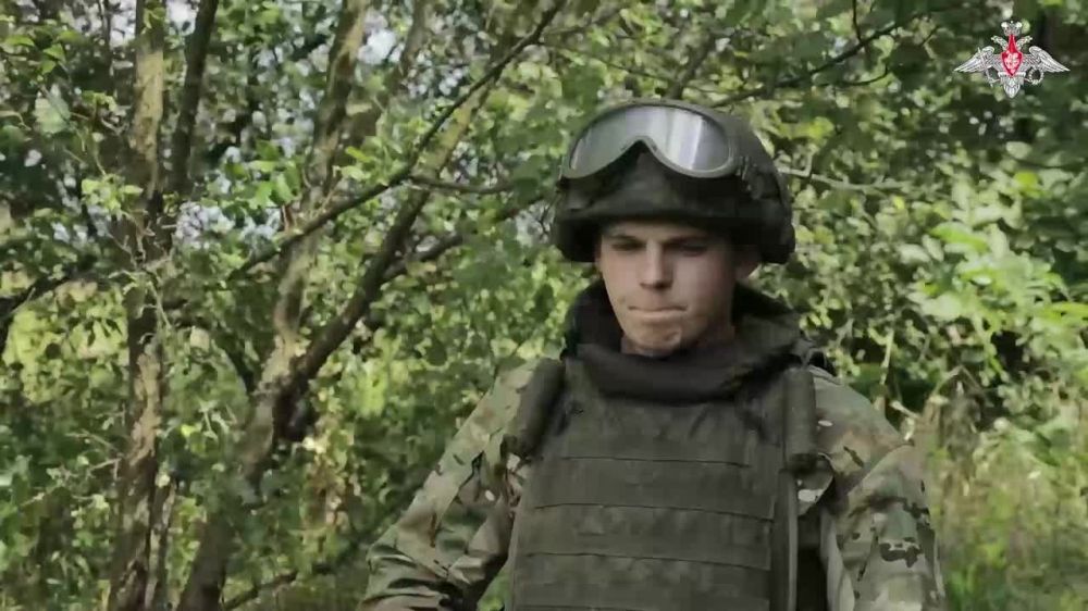 Будни военных медиков. Лейтенант медицинской службы Игорь Лукъянцев – командир медицинского взвода. Он рассказывает о буднях военных медиков на фронте, которые довольно часто оказываются в зоне непосредственного огневого поражения