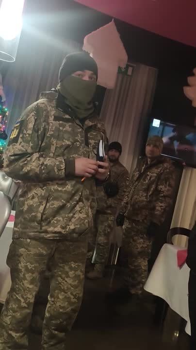 �������. � �������� ������ ����� ������ � ������ � ��������� ��������, ���������� ������ �� ���� � ������ ���� ��������� ��������. ��� ����� ���������� ����� ������������� � ���������� ������