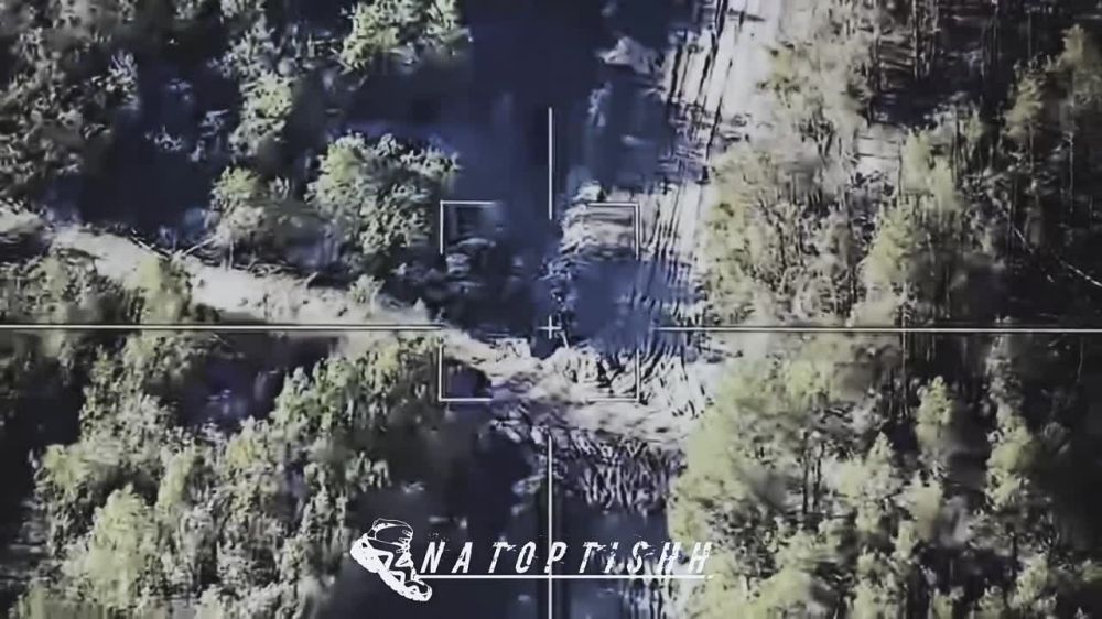 Иксоводы Западной группировки войск отправили "ланцет" прямо в танк Т-64 БМ2 "Булат" противника на Купянском направлении