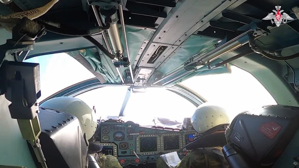 Истребители-бомбардировщики Су-34 нанесли удары по позициям противника на Купянском направлении