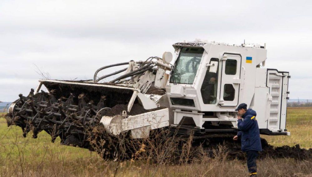 �������� ����. �� ����������� ��������, ��� �� ���� ����������� ������ ��� �������������� Armtrac 400. �����, ��� �������� ��������� �� ����� ����� ��� �������������� ���������������