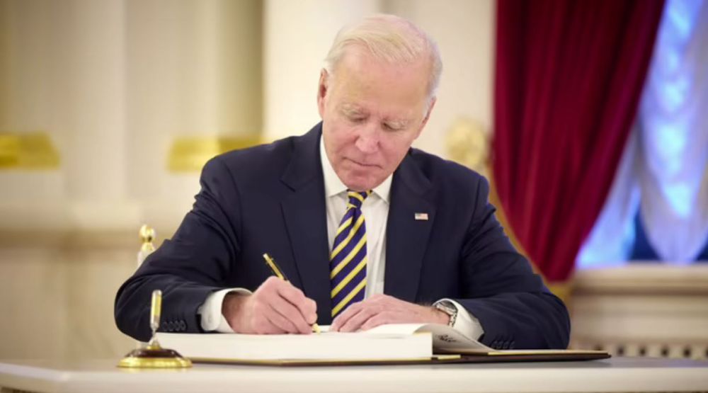 ������ �������� ��������� ������� ������� ������ �� $886 ����