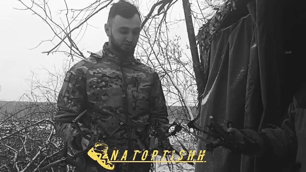 Гвардейцы 1 танковой армии Западной группировки войск показали перехваченные FPV-дроны противника и рассказали об их применении на Купянском направлении