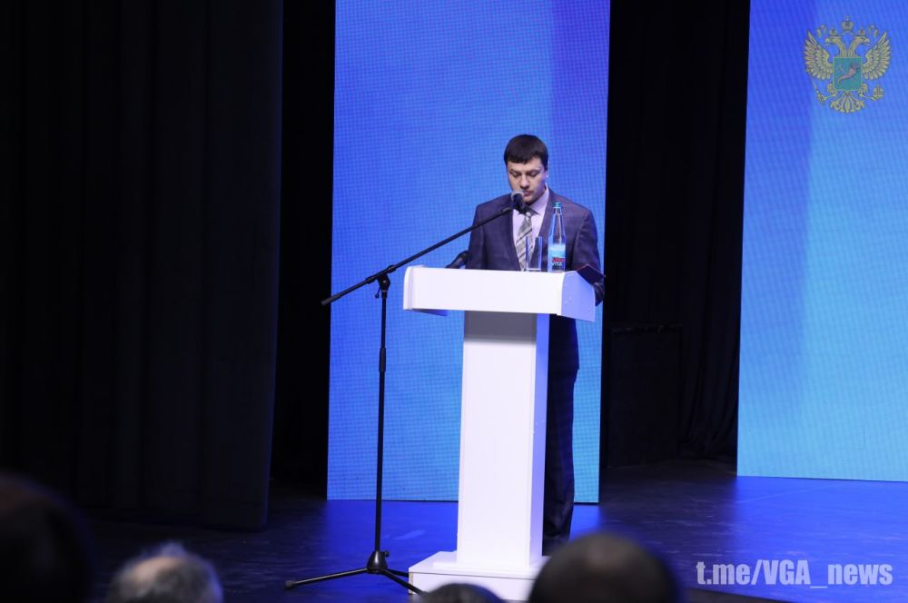 "В 2023 году официально трудоустроены на территории России 2500 переселенцев из Харьковской области" -, в ходе итогового совещания доложили в Министерстве труда и социальной политики ВГА