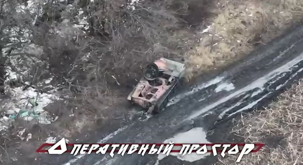 Рассчёт ПТУР 2 бригады спецназа уничтожил БМП ВСУ, которая в последствии трижды сдетонировала