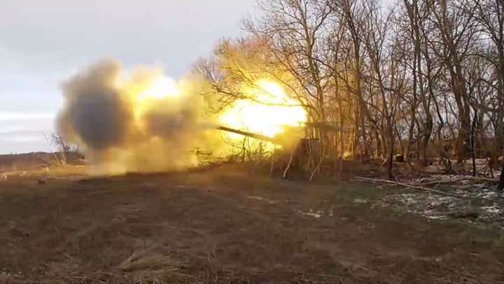 ВСУ провалили семь атак на двух направлениях и потеряли сотни солдат