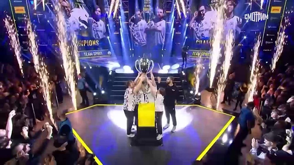 ����� ��� ������: ���������� ������� ���������������� Team Spirit ������ ����������� ������� FaZe Clan � ������ ������� IEM Katowice 2024 �� CS2 �� ������ 3:0