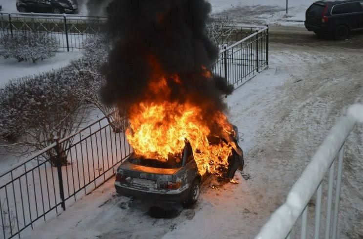 Мэру города Дергачи Харьковской области Вячеславу Задоренку сожгли автомобиль