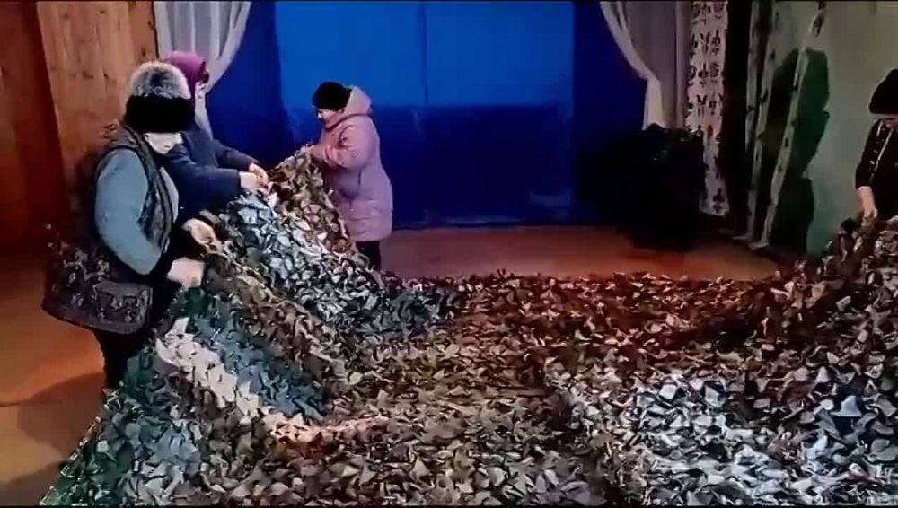 Волонтеры Саратовской области изготовили новую партию маскировочных сетей для фронта