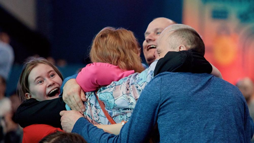 Стали известны имена первых финалистов проекта «Это у нас семейное»: в следующий этап прошли 29 команд! Заключительные испытания состоятся в Москве этим летом