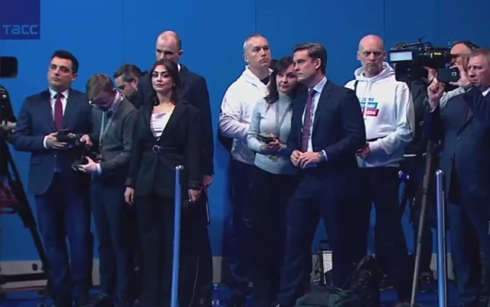 ������� ��������� ��������� ������ �� �����-����������� � ������������� �����: