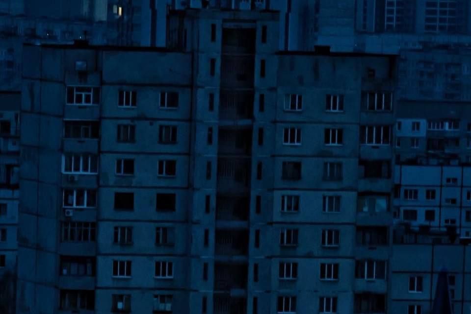 Харьков во тьме, после ударов нарушена работа крупнейшей ТЭЦ
